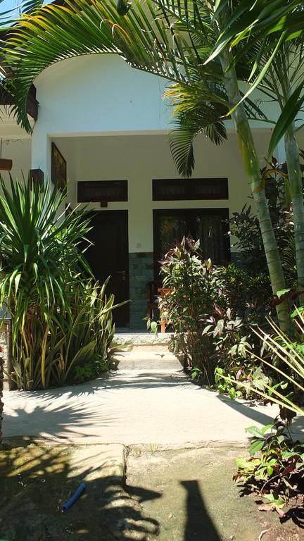 Ricel Homestay Gili Trawangan Exterior photo