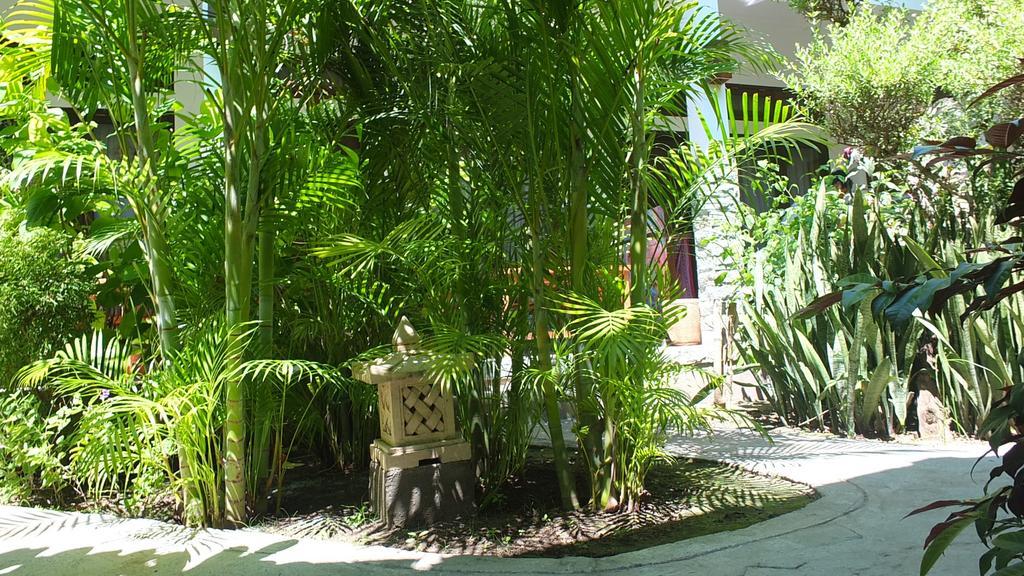 Ricel Homestay Gili Trawangan Exterior photo